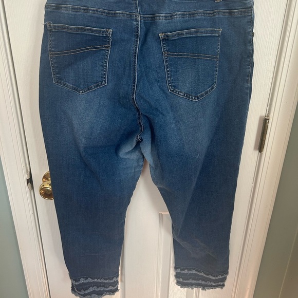 Frayed Hem Denim Pants - Medium Blue - Picture 2 of 4